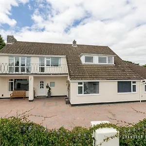 5-bed-house-cntrl-bmouth-free-parking-garden.tophotelsbath.com/