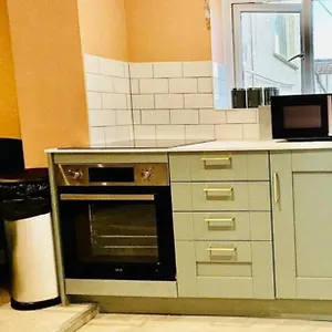 Apartment Flash Sale Train Station 1 Bedroom Flat Bn137che03, Brighton